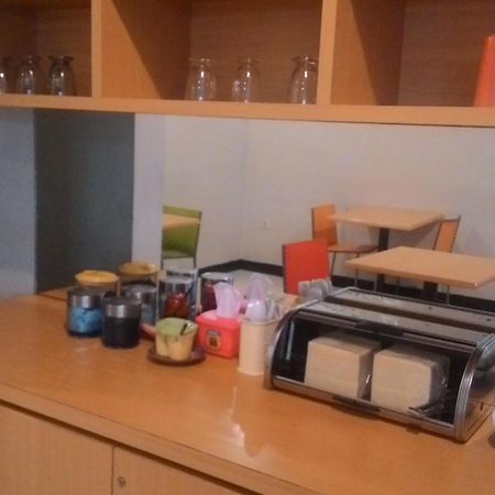 Swk 95 Hotel Σουραμπάγια Εξωτερικό φωτογραφία