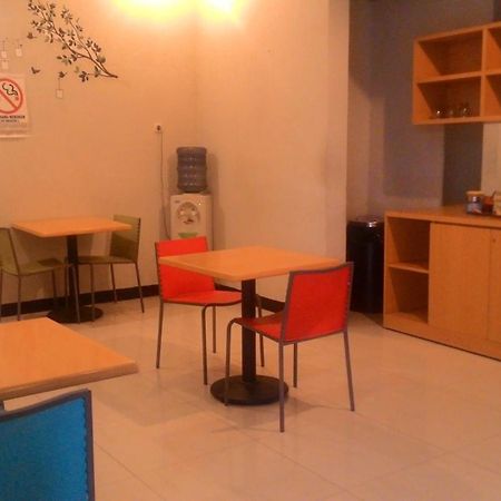 Swk 95 Hotel Σουραμπάγια Εξωτερικό φωτογραφία
