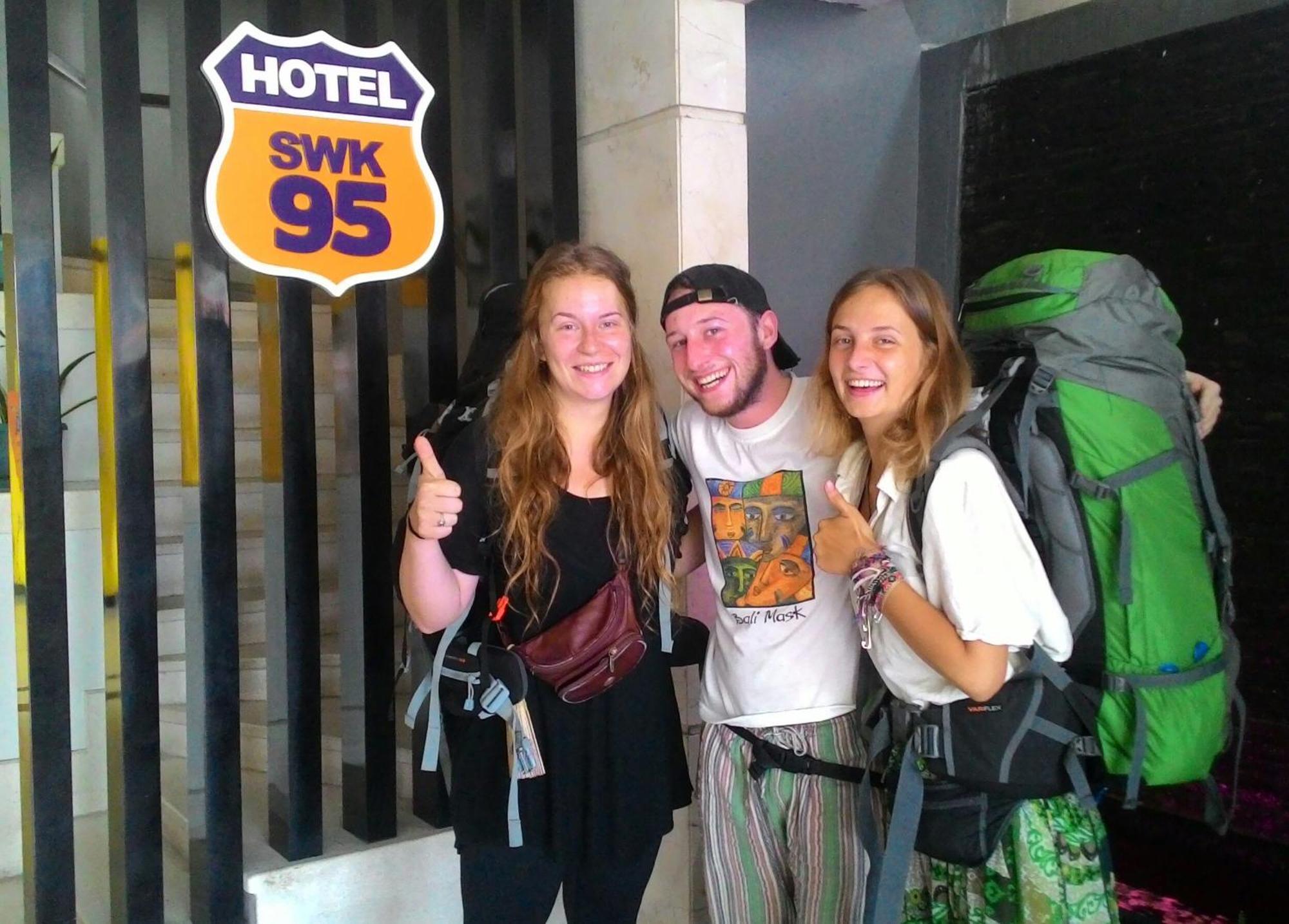 Swk 95 Hotel Σουραμπάγια Εξωτερικό φωτογραφία
