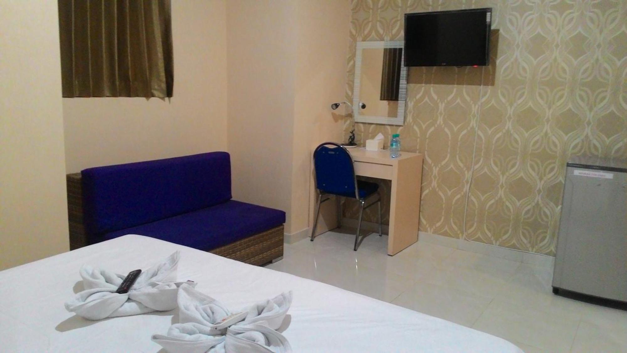 Swk 95 Hotel Σουραμπάγια Εξωτερικό φωτογραφία