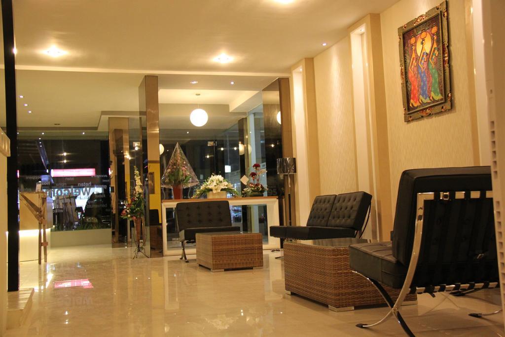 Swk 95 Hotel Σουραμπάγια Εξωτερικό φωτογραφία