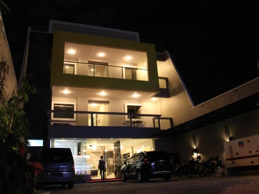 Swk 95 Hotel Σουραμπάγια Εξωτερικό φωτογραφία
